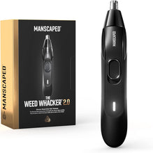 Cargar imagen en el visor de la galería, MANSCAPED® The Handyman™ Travel Duo incluye el recortador de pelo Weed Whacker® 2.0 para nariz y orejas y afeitadora ln23 facial compacta portátil para hombre con nivelador de pelo largo y cuchillas de