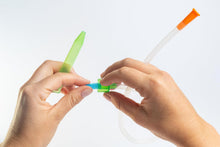 Cargar imagen en el visor de la galería, Nosies - Aspirador nasal para bebés recién nacidos (0-6 meses) con 20 filtros de higiene