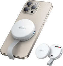 Cargar imagen en el visor de la galería, Anker MagGo - Adaptador USB-C, lector de tarjetas SD para iPhone serie 16, lector de tarjetas de memoria a19 magnético portátil con cable integrado, doble ranura para tarjeta SD y TF, transferencia de