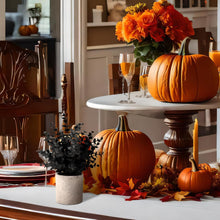 Cargar imagen en el visor de la galería, 2 Pack Pequeñas plantas artificiales de eucalipto falso negro en macetas para decoraciones de Halloween
