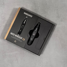 Cargar imagen en el visor de la galería, MANSCAPED® Grooming Essentials 4.0 incluye recortadora de pelo de ingle Lawn Mower® 4.0, Weed Whacker® 2.0 para nariz, desodorante Crop Preserver®, tónico en aerosol Crop Reviver®, bolsa de aseo para