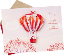 Cargar imagen en el visor de la galería, Tarjeta Desplegable Hallmark Paper Wonder San Valentín