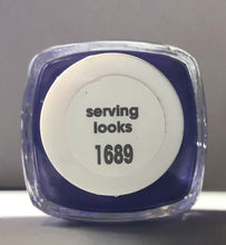 Cargar imagen en el visor de la galería, Serving Looks