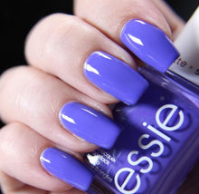 Cargar imagen en el visor de la galería, Serving Looks