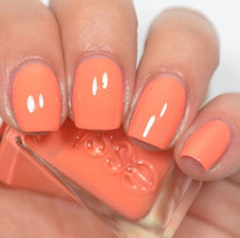 Cargar imagen en el visor de la galería, Looks to Thrill (250)