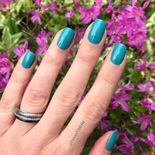 Cargar imagen en el visor de la galería, Suzi-san Climbs Fuji-san (GC T88)