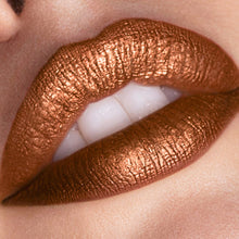 Cargar imagen en el visor de la galería, Lápiz labial mate Maybelline New York, color mate metálico sensacional., Dorado (Pure Gold)