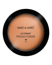Cargar imagen en el visor de la galería, Polvo compacto Photo Focus Wet N Wild, Tan dorado