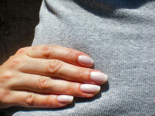 Cargar imagen en el visor de la galería, Adore a Ball (64/422)