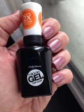 Cargar imagen en el visor de la galería, Sally Hansen Miracle gel top (Gel Frio) ✅