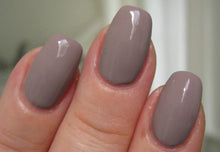 Cargar imagen en el visor de la galería, Taupe-less Beach Gel (GC A61)