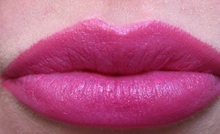 Cargar imagen en el visor de la galería, Lápiz labial Wet n Wild, 527B ✅