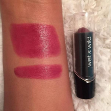 Cargar imagen en el visor de la galería, Lápiz labial Wet n Wild, 537A Blind Date ✅