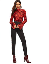 Cargar imagen en el visor de la galería, SweatyRocks playera básica de cuello alto con estampado de leopardo Rojo NDP57