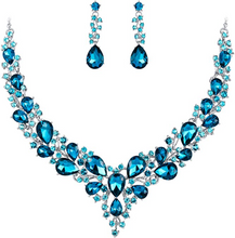 Cargar imagen en el visor de la galería, Juego de pendientes colgantes de cristal austriaco para mujer NDP34
