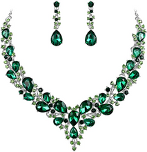 Cargar imagen en el visor de la galería, Juego de pendientes colgantes de cristal austriaco para mujer NDP34