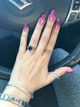 Cargar imagen en el visor de la galería, A-rose at Dawn Broke By Noon (GC V11) - Liquidación!