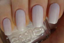 Cargar imagen en el visor de la galería, East Hampton Cottage (448)