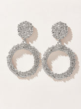 Cargar imagen en el visor de la galería, Aretes colgantes redondos con dije ✅