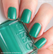 Cargar imagen en el visor de la galería, Ruffles and Feathers #875