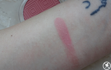 Cargar imagen en el visor de la galería, Essence Matt touch blush - 20 Berry Me Up