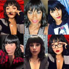 Cargar imagen en el visor de la galería, Peluca de cabello castaño corto y ondulado con flequillo