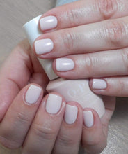 Cargar imagen en el visor de la galería, Lisbon Wants Moor OPI (GC L16)