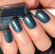 Cargar imagen en el visor de la galería, Cause & Reflect (736)