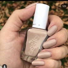 Cargar imagen en el visor de la galería, Captive Me (1104)