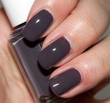 Cargar imagen en el visor de la galería, Smokin' Hot (700)