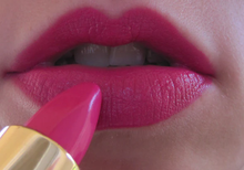 Cargar imagen en el visor de la galería, Milani Color Lápiz labial