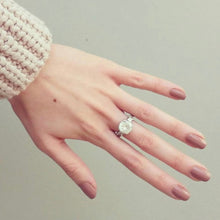 Cargar imagen en el visor de la galería, Barefoot in Barcelona (GC E41)