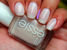 Cargar imagen en el visor de la galería, Adore a Ball (64/422)