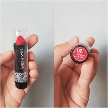 Cargar imagen en el visor de la galería, Lápiz labial Wet n Wild, Red Hot 540A