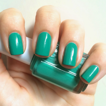 Cargar imagen en el visor de la galería, Ruffles and Feathers #875