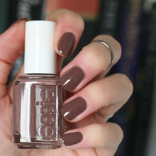 Cargar imagen en el visor de la galería, Mink Muffs (624)