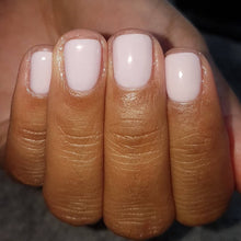 Cargar imagen en el visor de la galería, Lisbon Wants Moor OPI (GC L16)