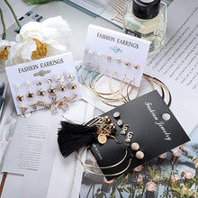 Cargar imagen en el visor de la galería, Juego de 61 o 63 pares de aretes variados para mujer NDP-32