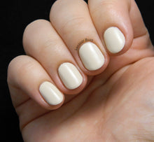 Cargar imagen en el visor de la galería, My Vampire is buff (GC E82)