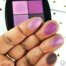 Cargar imagen en el visor de la galería, Paleta de ojos L'Oreal Paris Colour Riche de bolsillo para ojos- #114 Violet Amour