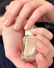 Cargar imagen en el visor de la galería, Buttoned & Buffed (61)