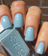 Cargar imagen en el visor de la galería, First View (135)