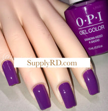 Cargar imagen en el visor de la galería, Grandma Kissed a Gaucho (GC P35)