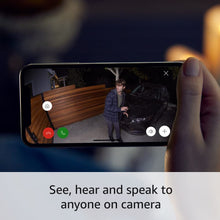 Cargar imagen en el visor de la galería, Ring Spotlight Cam Plus Battery con la nueva cámara de interiores Ring Indoor Cam, color blanco LN23
