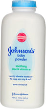 Cargar imagen en el visor de la galería, Polvo para bebés Johnson's con almidón de maíz natural, aloe y vitamina E para piel delicada
