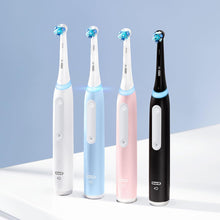 Cargar imagen en el visor de la galería, Oral-B iO Deep Clean - Cepillo de dientes eléctrico recargable con iO Series 3 Limited, 2 cabezales de cepillo y estuche de viaje,ln23 sensor de presión para proteger las encías, 3 ajustes de limpieza,
