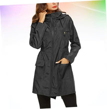 Cargar imagen en el visor de la galería, GAROZATION - Abrigo resistente al viento e impermeable con capucha para mujer
