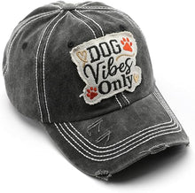 Cargar imagen en el visor de la galería, Gorra de béisbol unisex con parche bordado vintage desgastado con texto ln25 "Dog Vibes Only"
