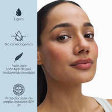 Cargar imagen en el visor de la galería, Eucerin Loción facial diaria de hidratación inmersiva, protector solar SPF 30 de amplio espectro con ácido hialurónico
