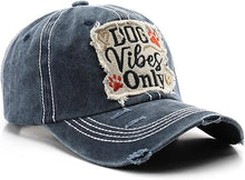 Cargar imagen en el visor de la galería, Gorra de béisbol unisex con parche ln25 bordado vintage desgastado con texto "Dog Vibes Only"
